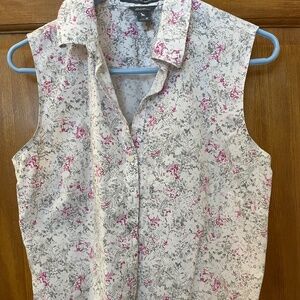 Eddie Bauer sleeveless button up